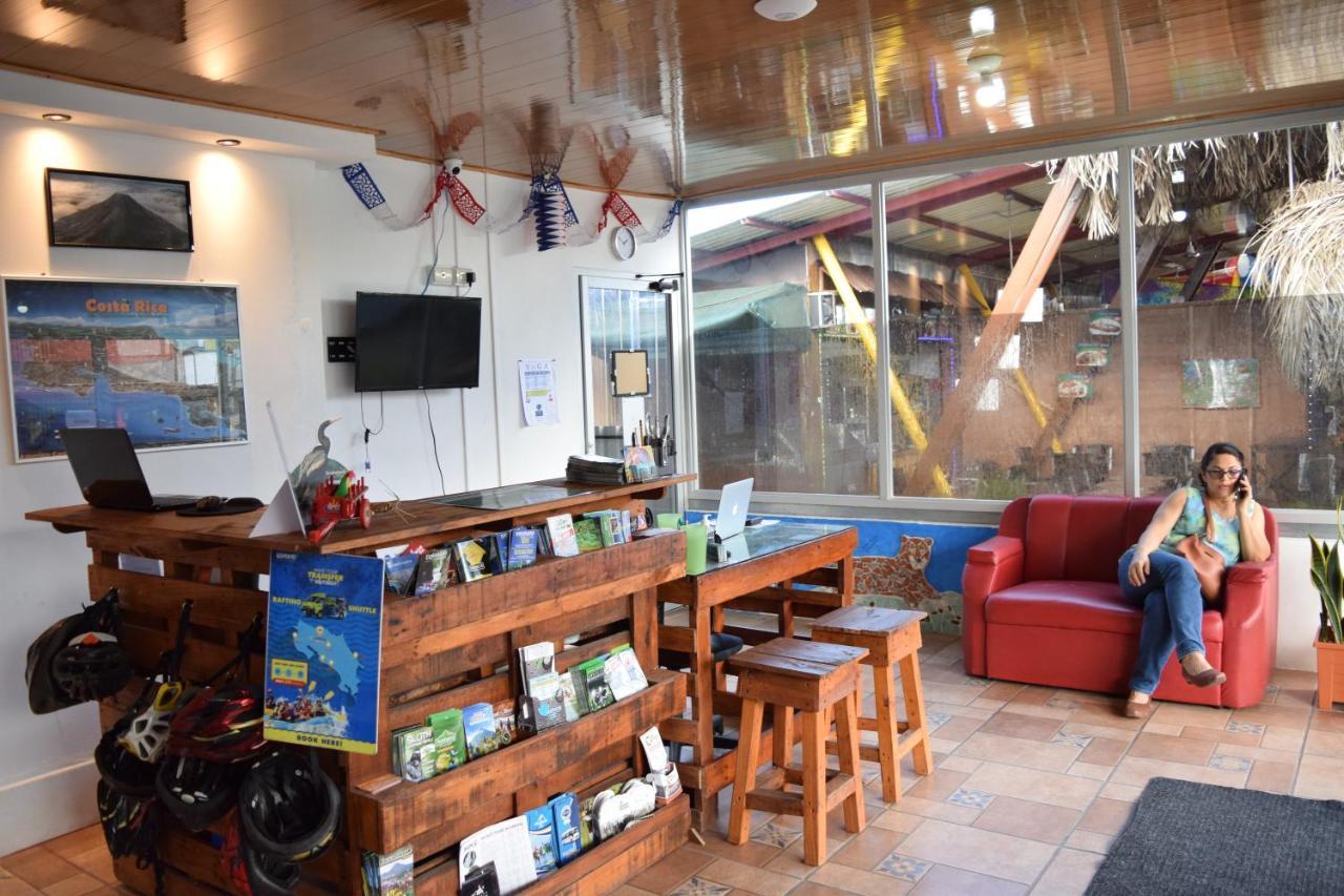 Arenal Container Hostel La Fortuna Extérieur photo