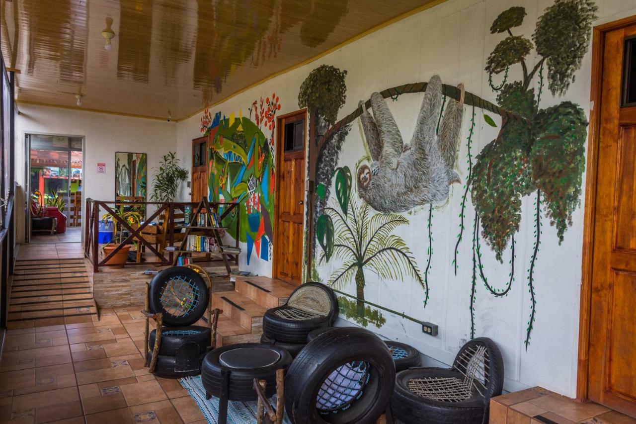 Arenal Container Hostel La Fortuna Extérieur photo