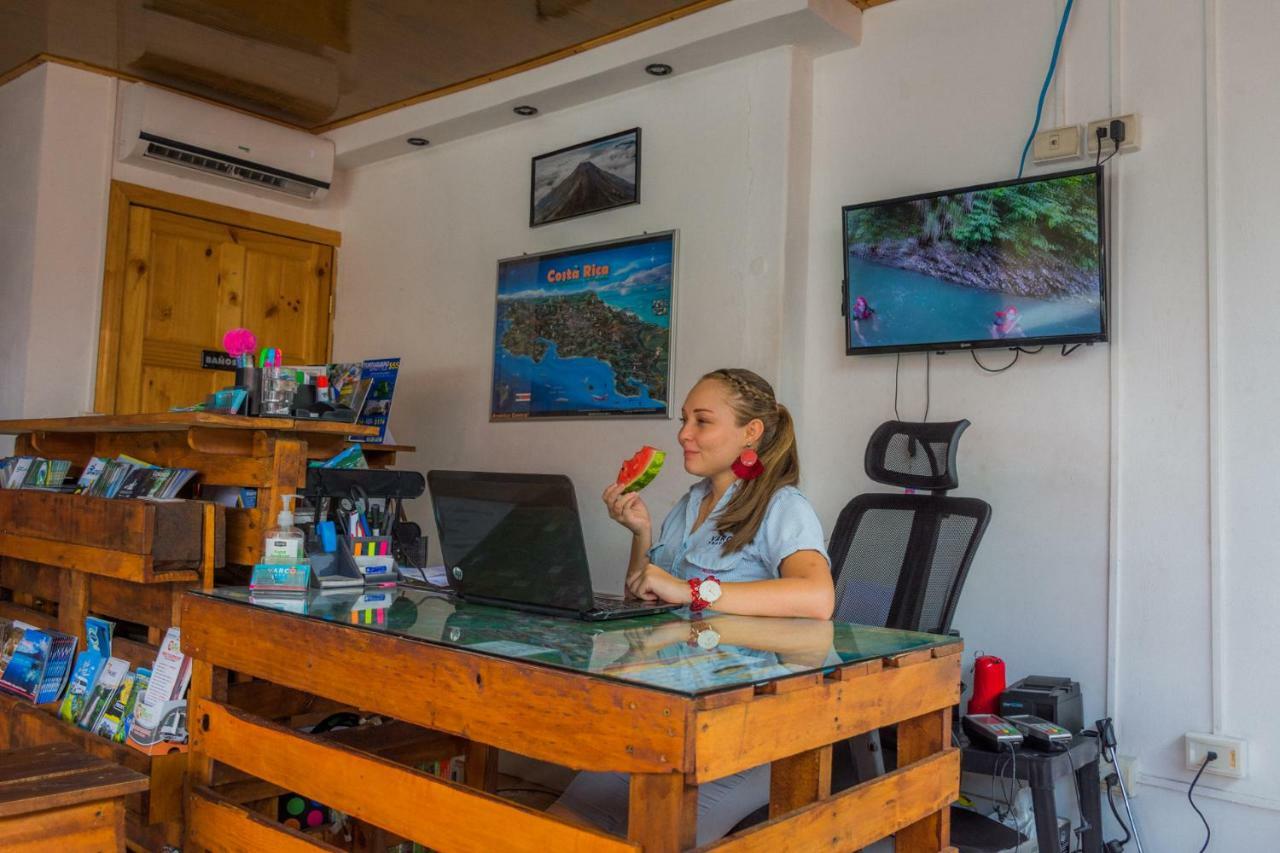 Arenal Container Hostel La Fortuna Extérieur photo